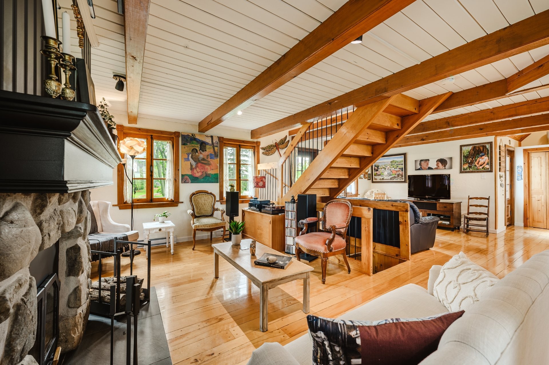 









385


Mtée du Pré-Vert

,
Beloeil,




QC
J3G0X9

