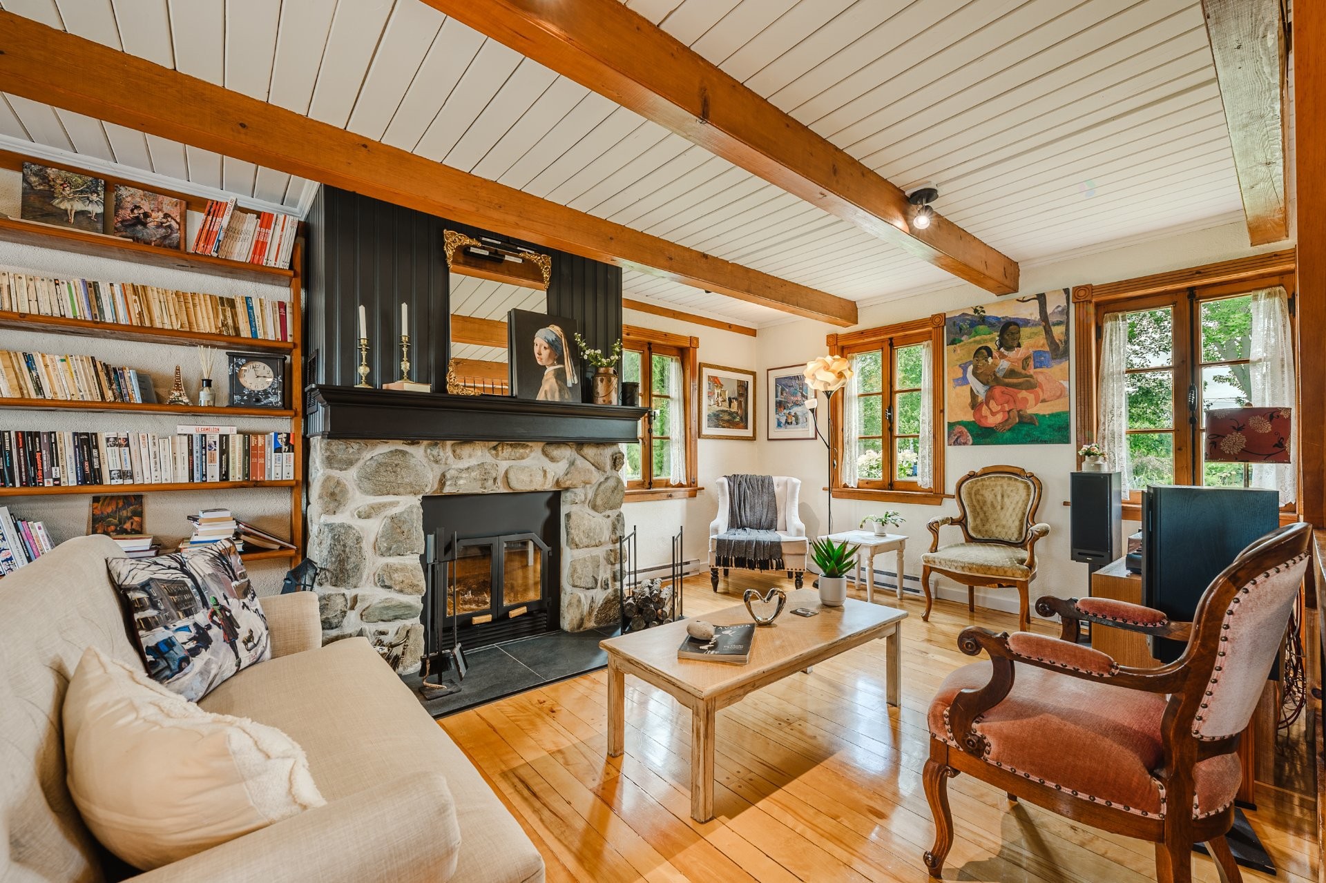 









385


Mtée du Pré-Vert

,
Beloeil,




QC
J3G0X9


