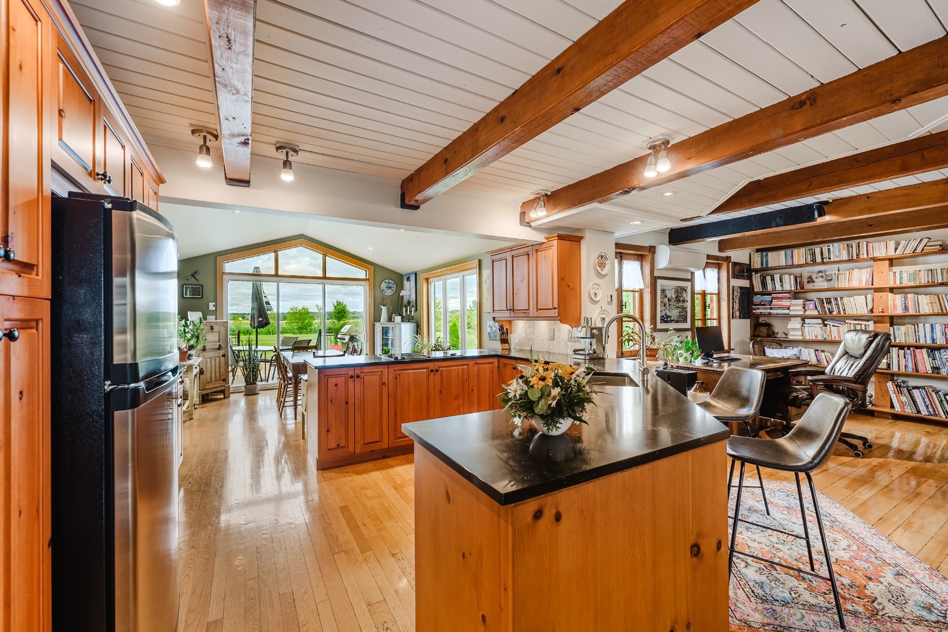 









385


Mtée du Pré-Vert

,
Beloeil,




QC
J3G0X9

