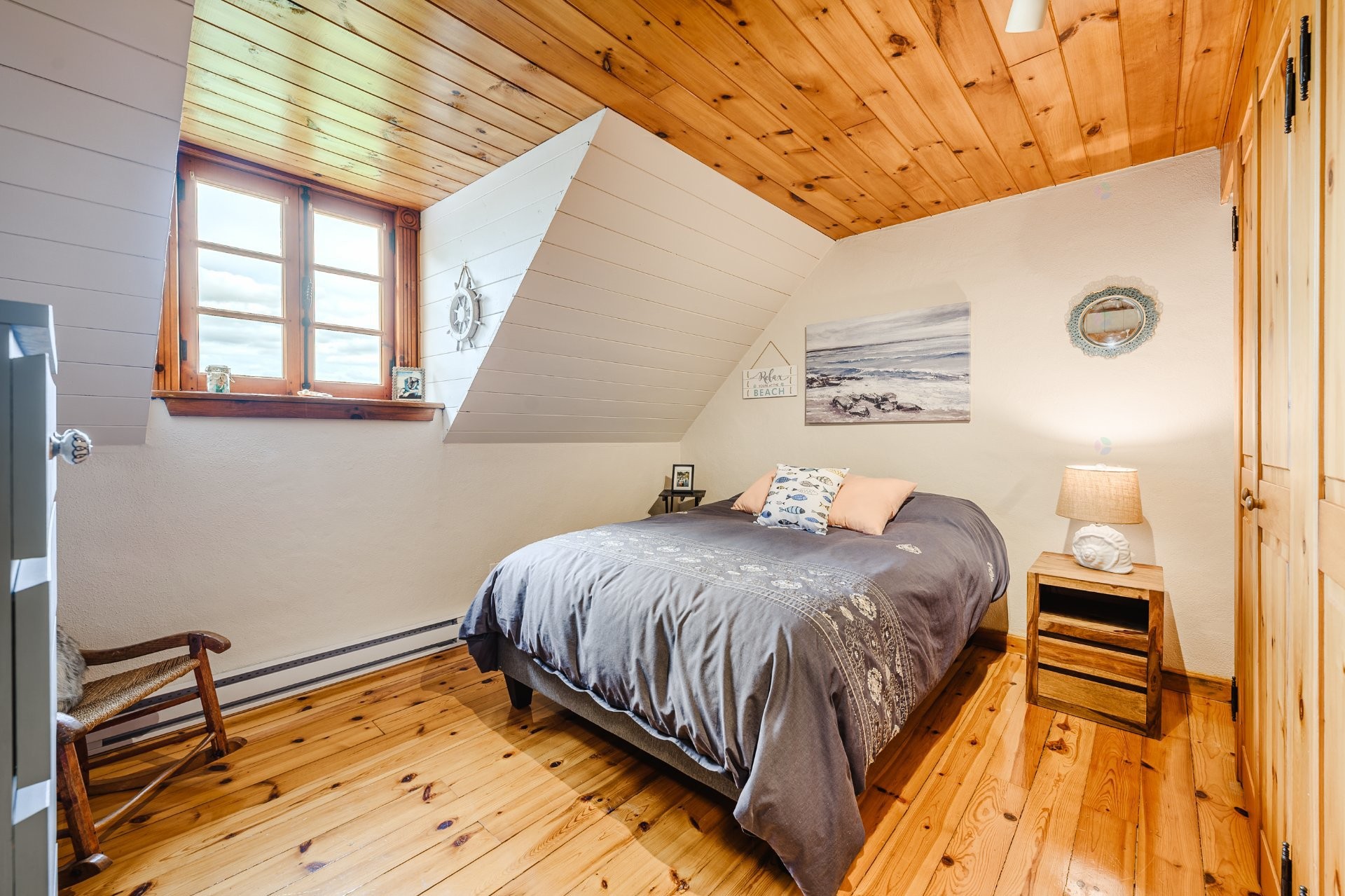 









385


Mtée du Pré-Vert

,
Beloeil,




QC
J3G0X9

