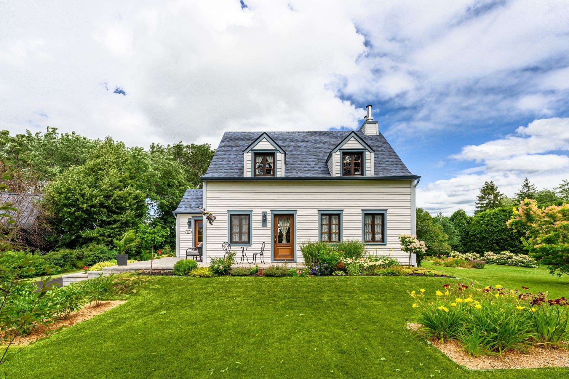 









385


Mtée du Pré-Vert

,
Beloeil,




QC
J3G0X9

