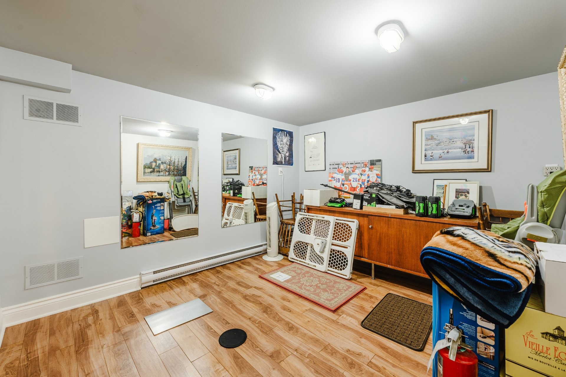 









385


Mtée du Pré-Vert

,
Beloeil,




QC
J3G0X9

