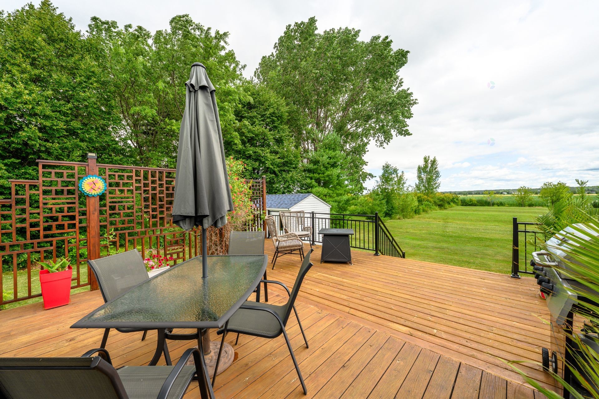 









385


Mtée du Pré-Vert

,
Beloeil,




QC
J3G0X9

