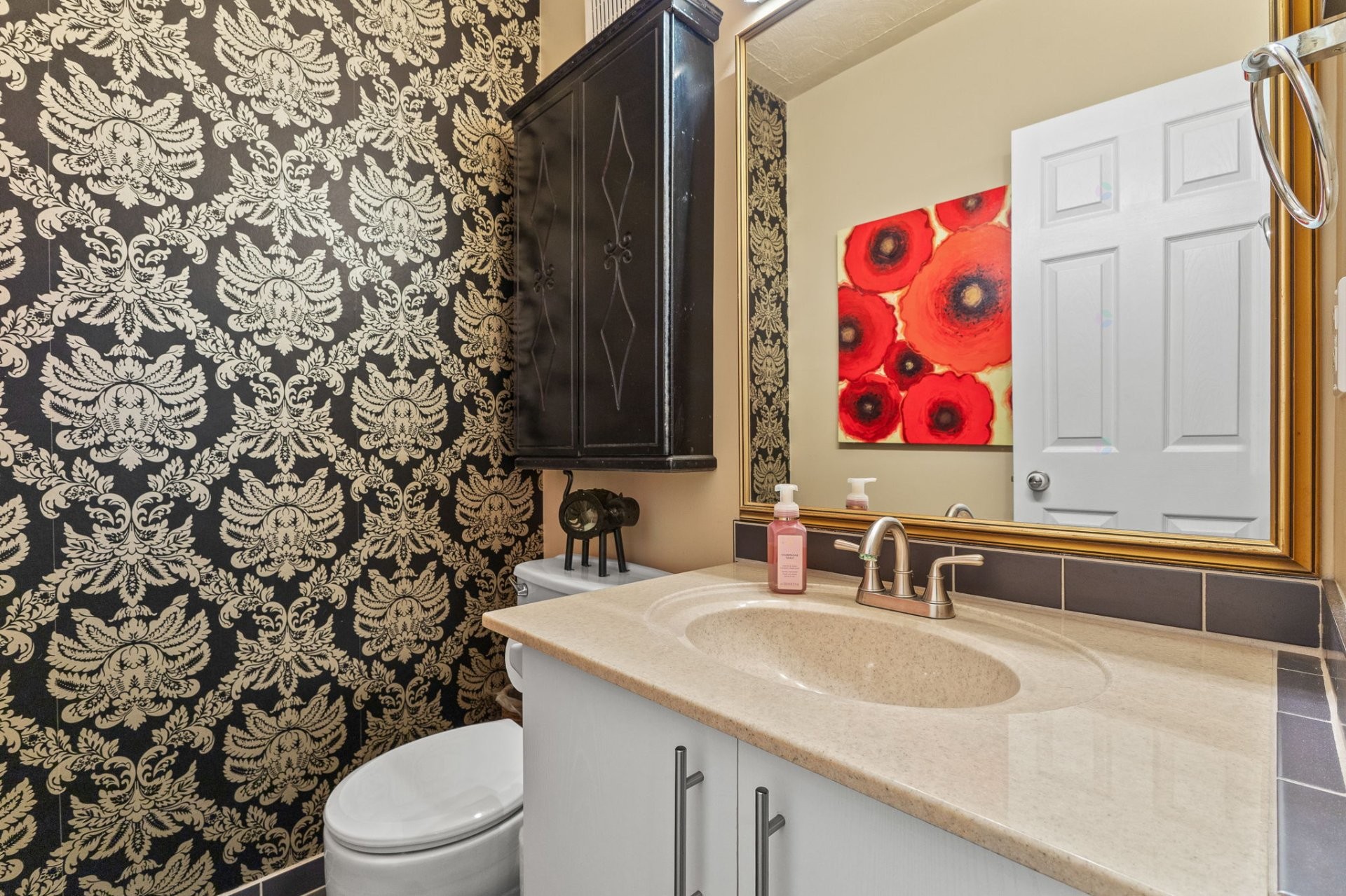 









370


Ch. St-Antoine

,
Val-des-Monts,




QC
J8N7H9

