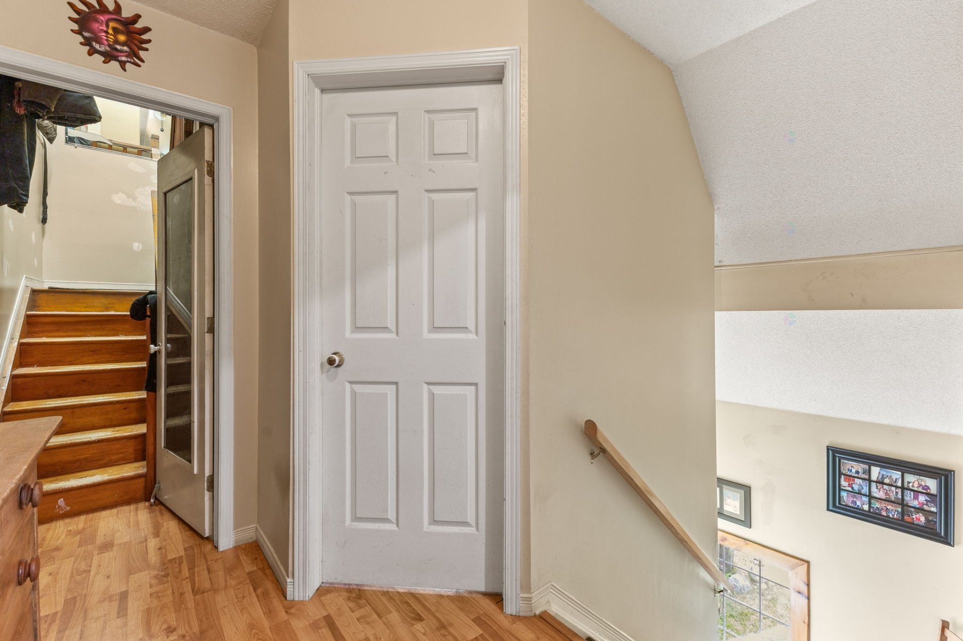 









370


Ch. St-Antoine

,
Val-des-Monts,




QC
J8N7H9

