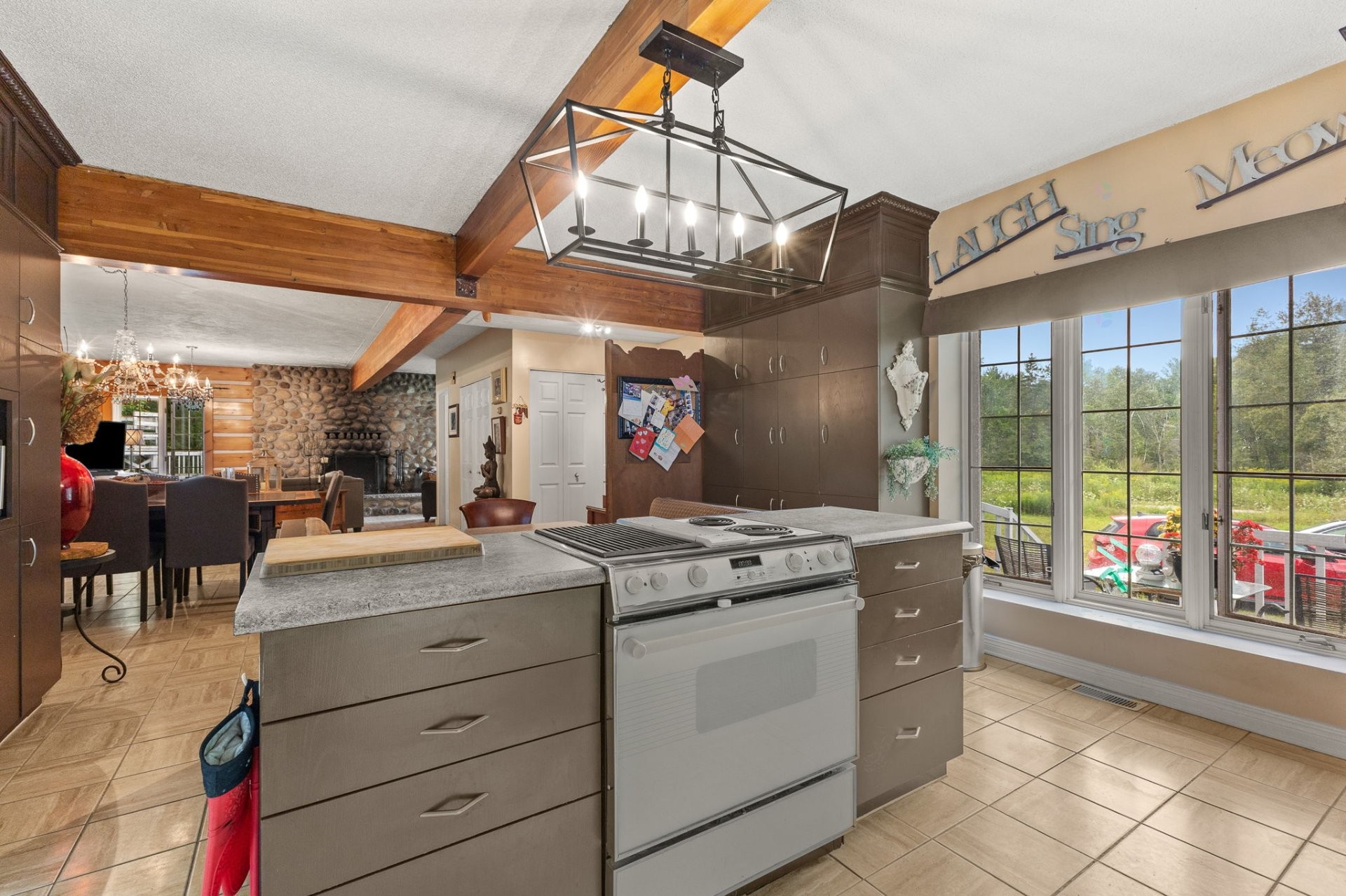 









370


Ch. St-Antoine

,
Val-des-Monts,




QC
J8N7H9

