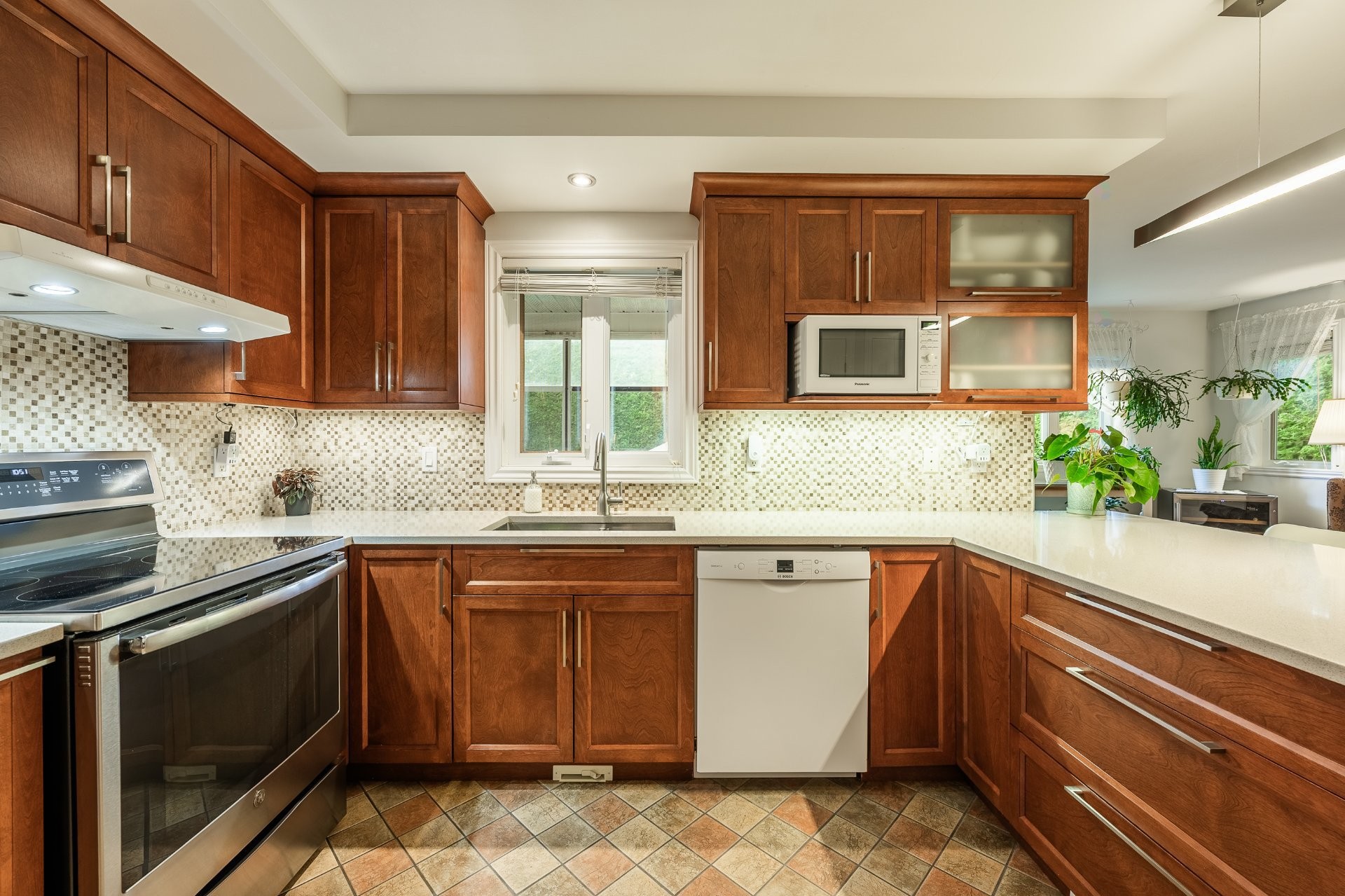 









117


Rue Jean-De Ronceray

,
Carignan,




QC
J3L6L8

