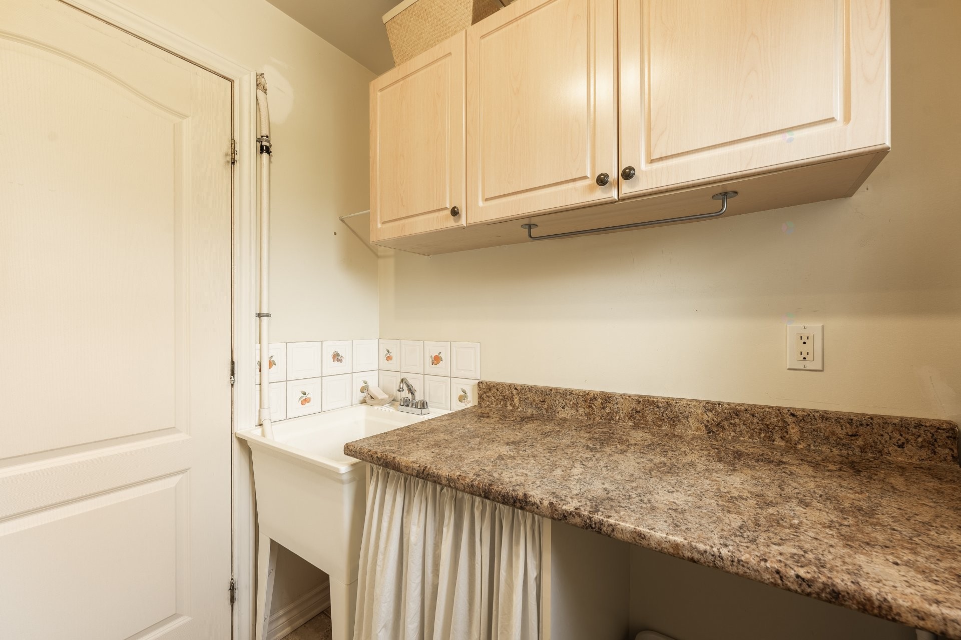 









117


Rue Jean-De Ronceray

,
Carignan,




QC
J3L6L8

