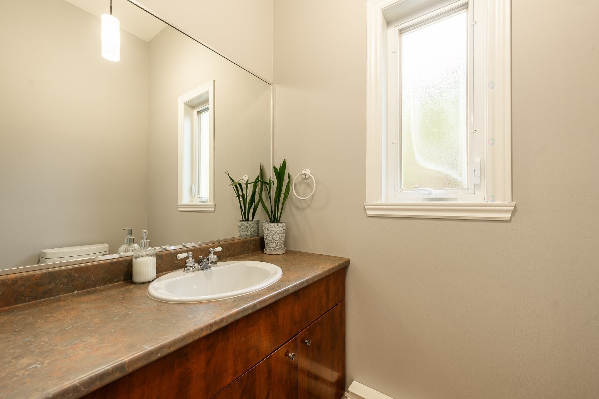 









117


Rue Jean-De Ronceray

,
Carignan,




QC
J3L6L8

