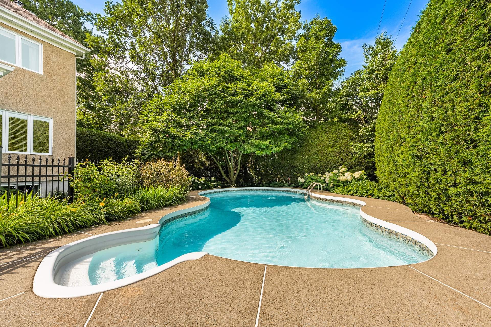 









117


Rue Jean-De Ronceray

,
Carignan,




QC
J3L6L8

