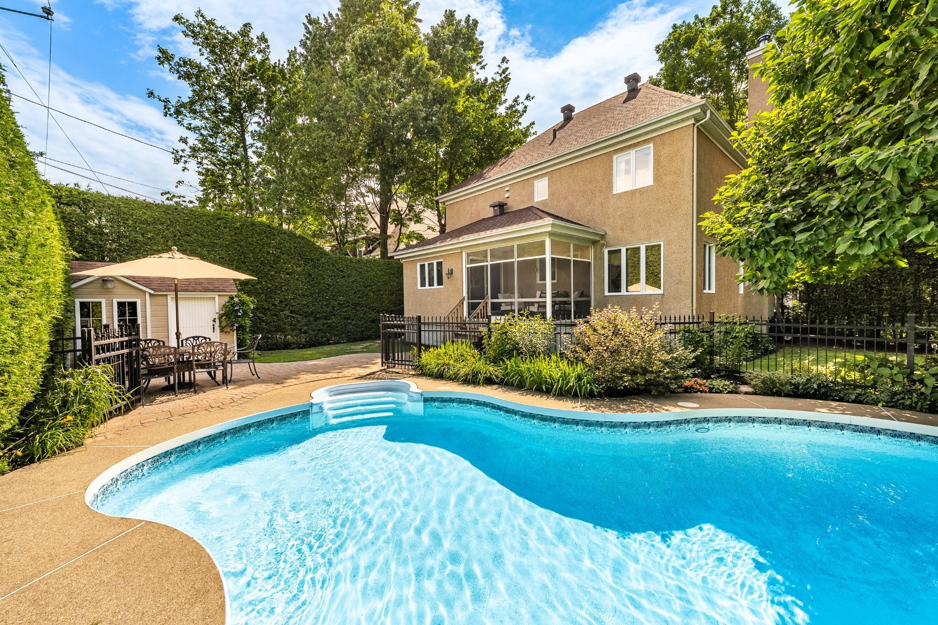 









117


Rue Jean-De Ronceray

,
Carignan,




QC
J3L6L8

