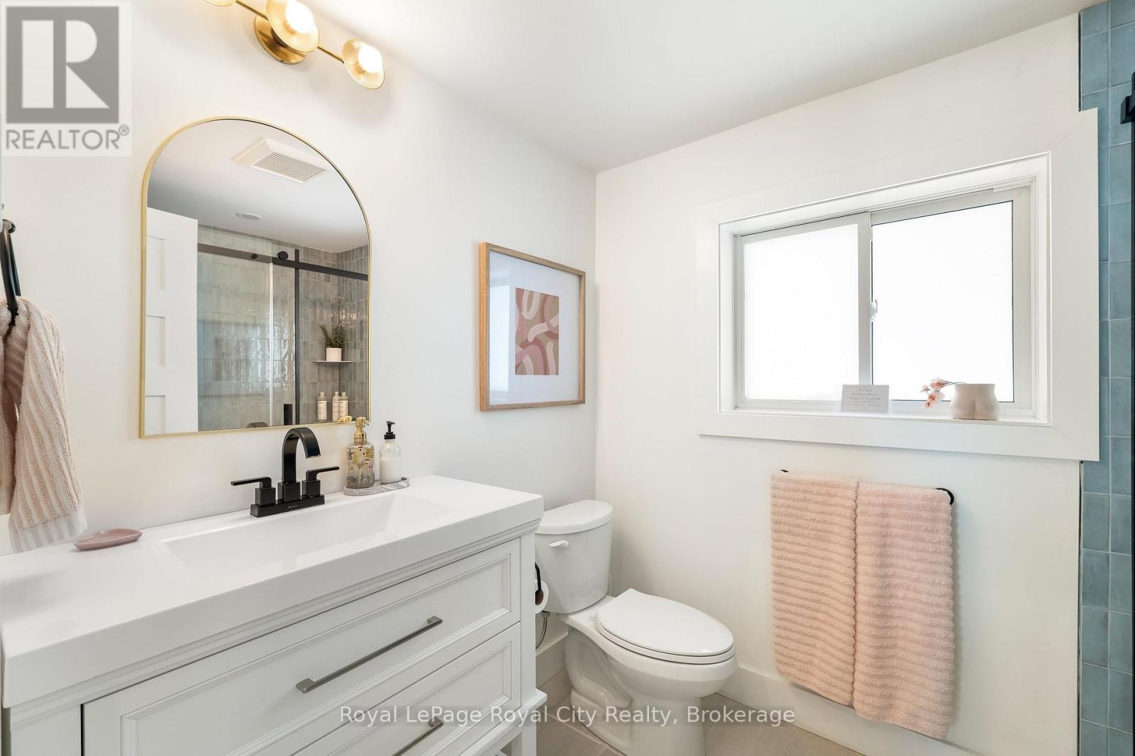 












194 WILES LANE

,
Grey Highlands,




Ontario
N0C1E0


