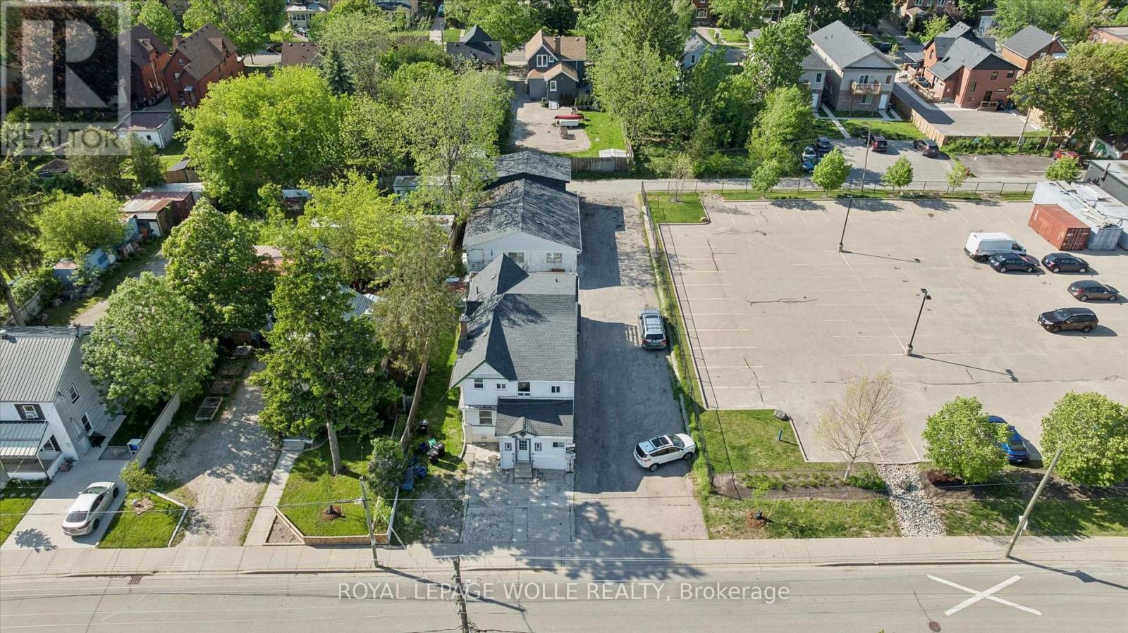 












202 BREITHAUPT STREET

,
Kitchener,




Ontario
N2H5H4

