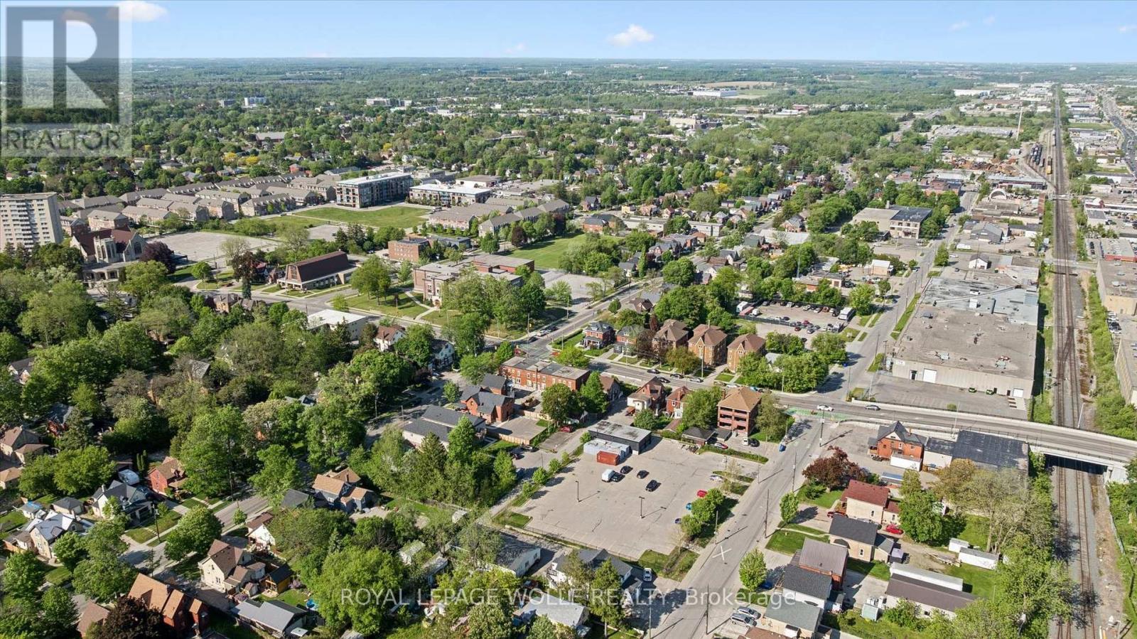 












202 BREITHAUPT STREET

,
Kitchener,




Ontario
N2H5H4

