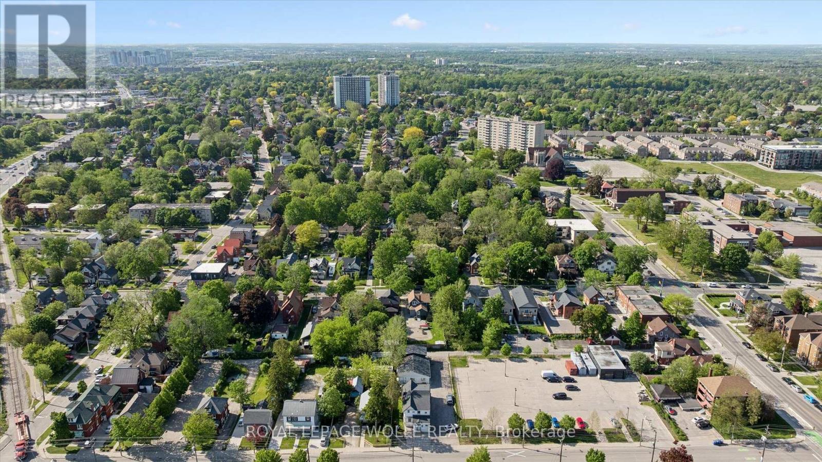 












202 BREITHAUPT STREET

,
Kitchener,




Ontario
N2H5H4

