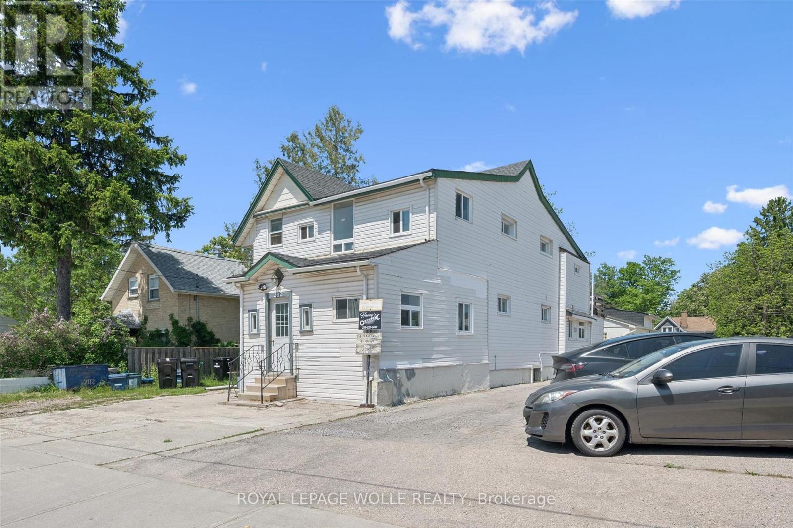 












202 BREITHAUPT STREET

,
Kitchener,




Ontario
N2H5H4


