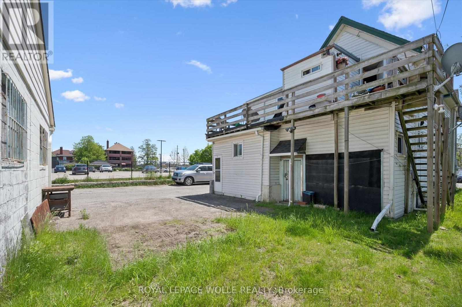 












202 BREITHAUPT STREET

,
Kitchener,




Ontario
N2H5H4

