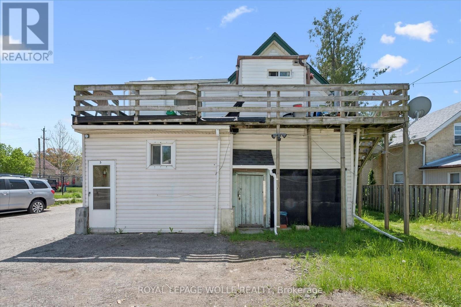 












202 BREITHAUPT STREET

,
Kitchener,




Ontario
N2H5H4

