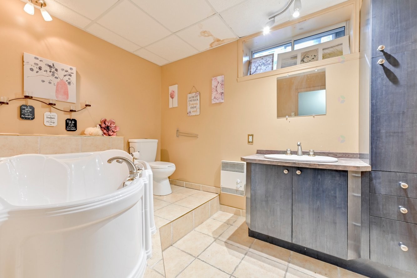 









1547


Rue Picasso

,
Beloeil,




QC
J3G4Z7

