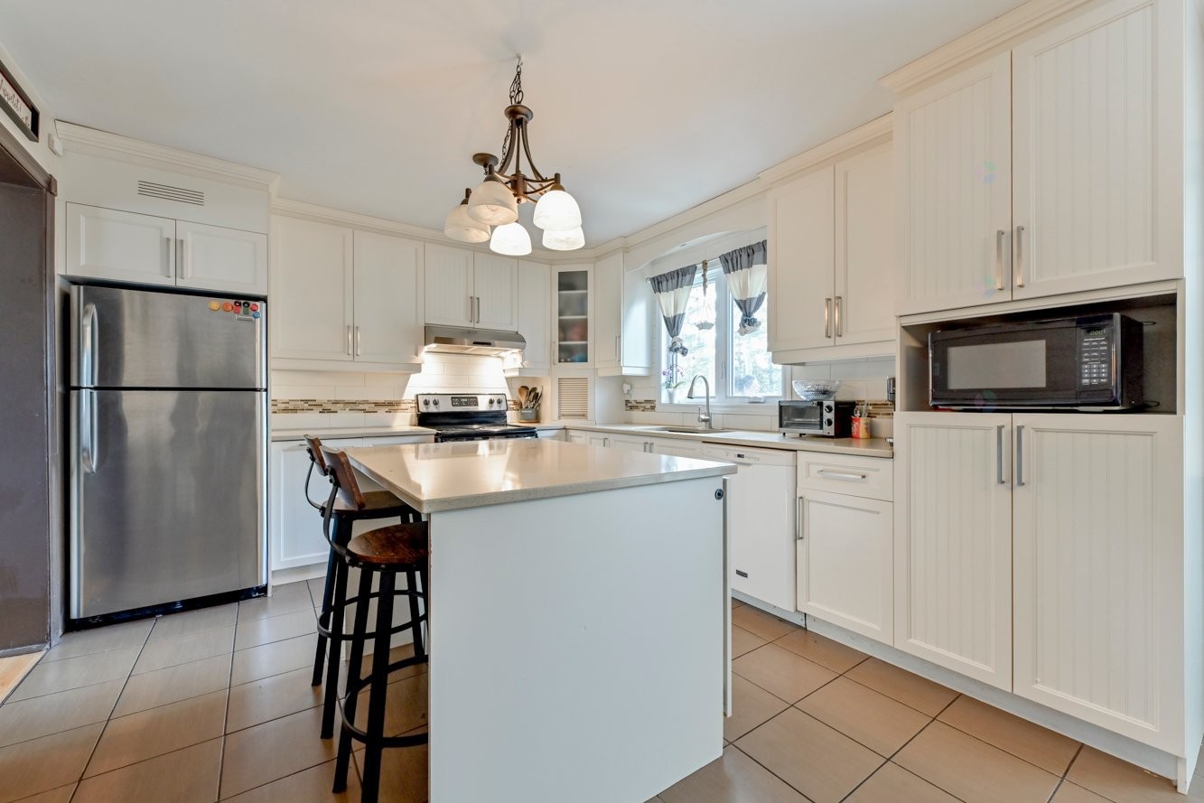 









1547


Rue Picasso

,
Beloeil,




QC
J3G4Z7

