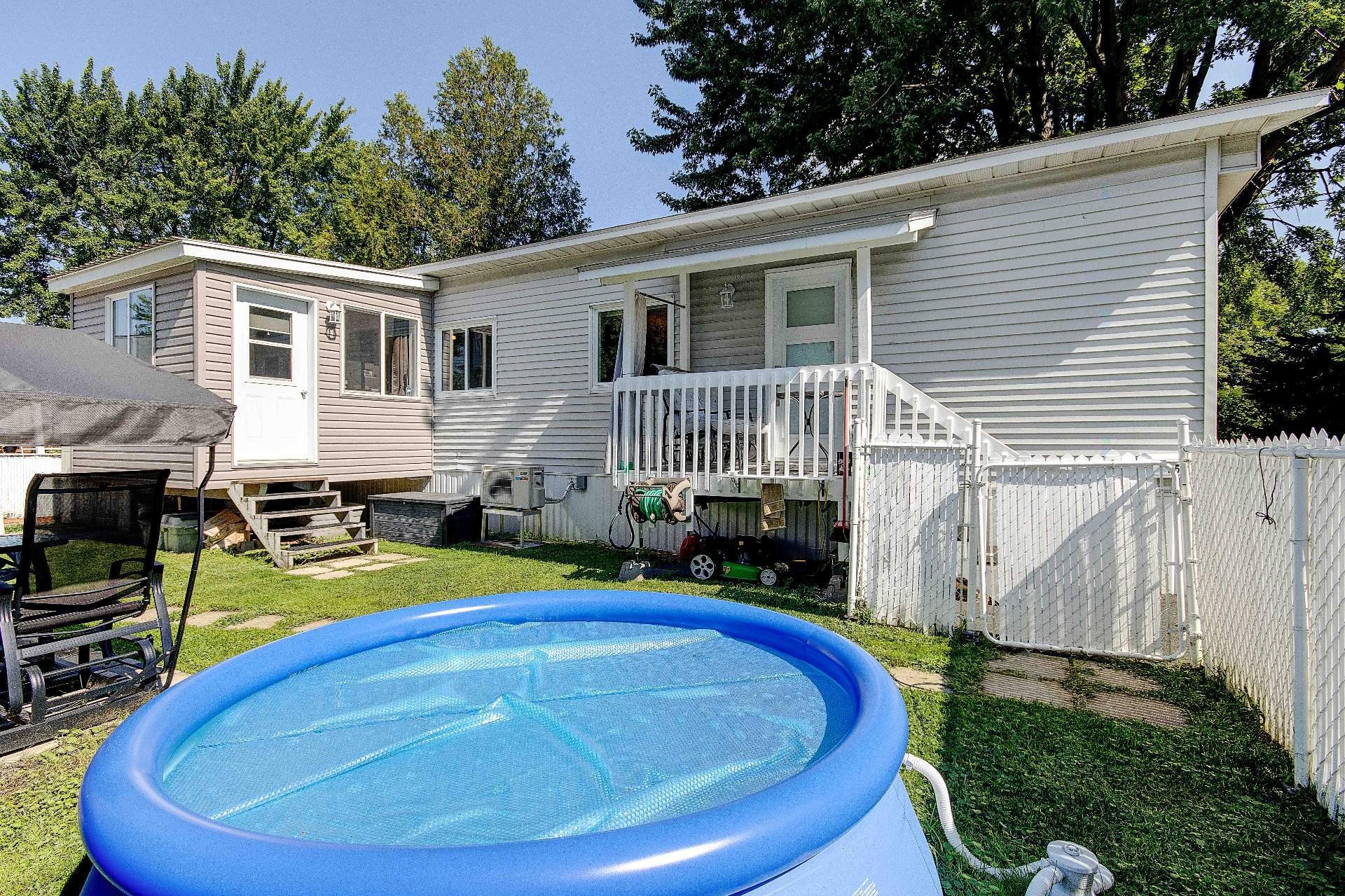 









3950


Boul. Sir-Wilfrid-Laurier

, 15,
Longueuil (Saint-Hubert),




QC
J3Y5Y9

