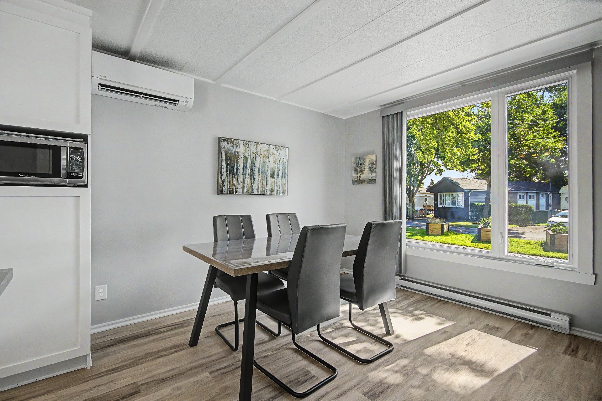 









3950


Boul. Sir-Wilfrid-Laurier

, 15,
Longueuil (Saint-Hubert),




QC
J3Y5Y9

