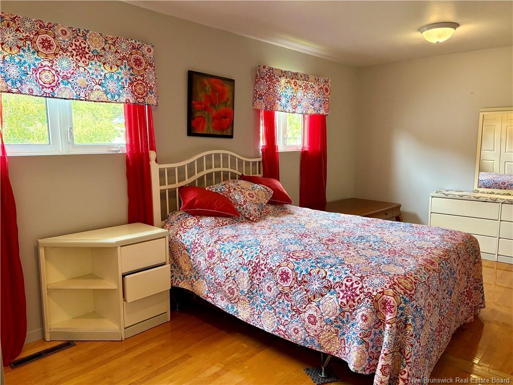 









235


Ave des Pionniers

,
Balmoral,




NB
E8E 1B1

