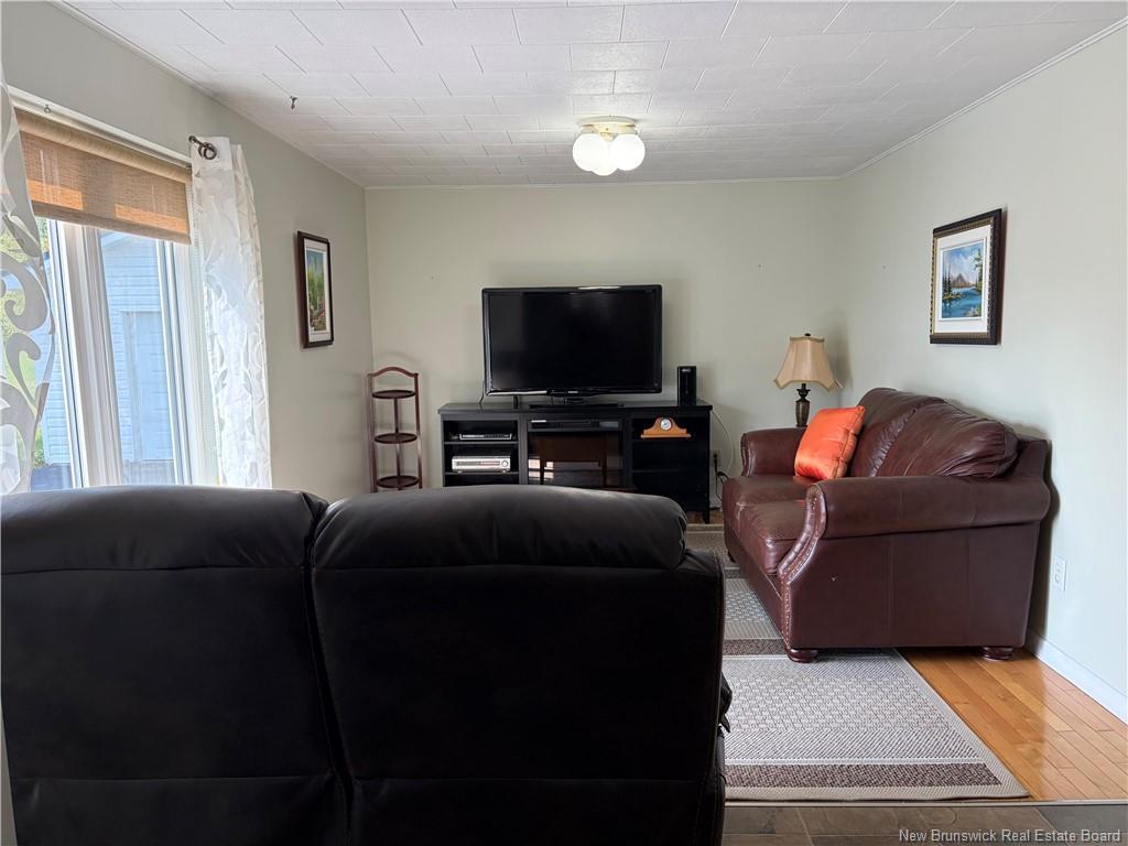 









235


Ave des Pionniers

,
Balmoral,




NB
E8E 1B1


