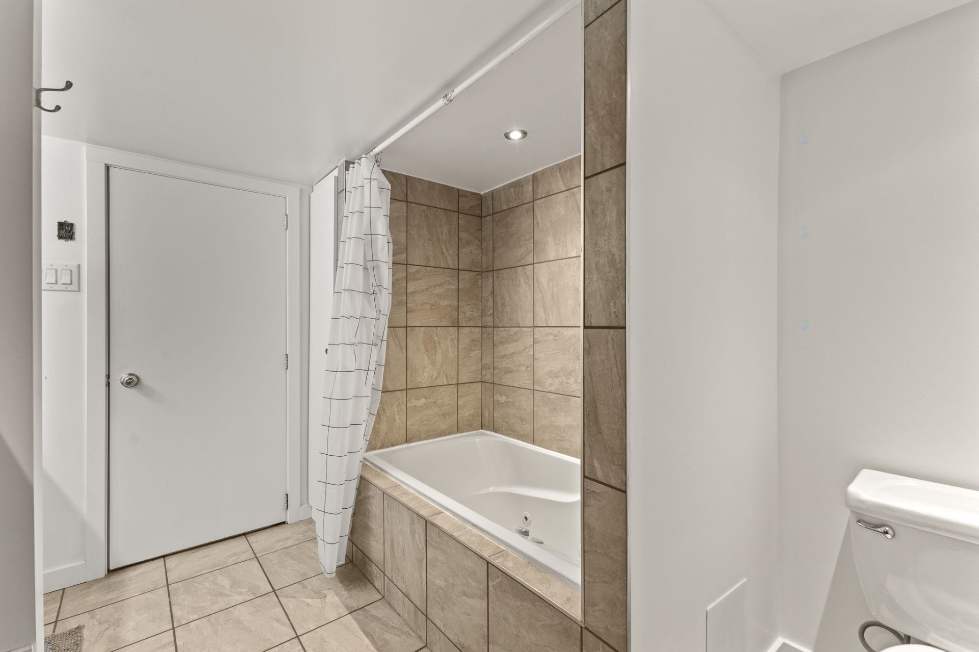 









57


Ch. McClements

,
L'Ange-Gardien,




QC
J8L0J8

