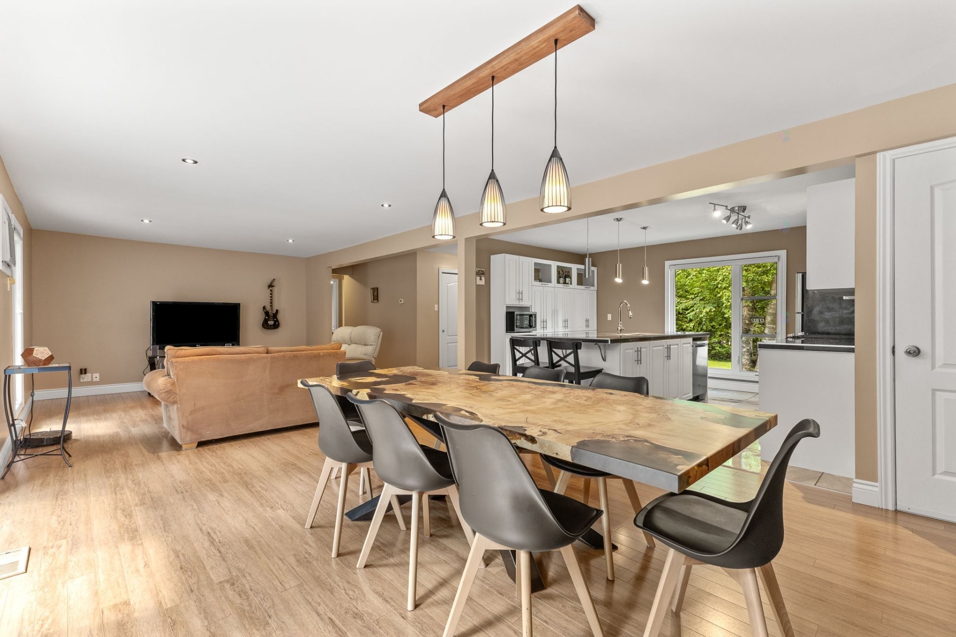 









57


Ch. McClements

,
L'Ange-Gardien,




QC
J8L0J8

