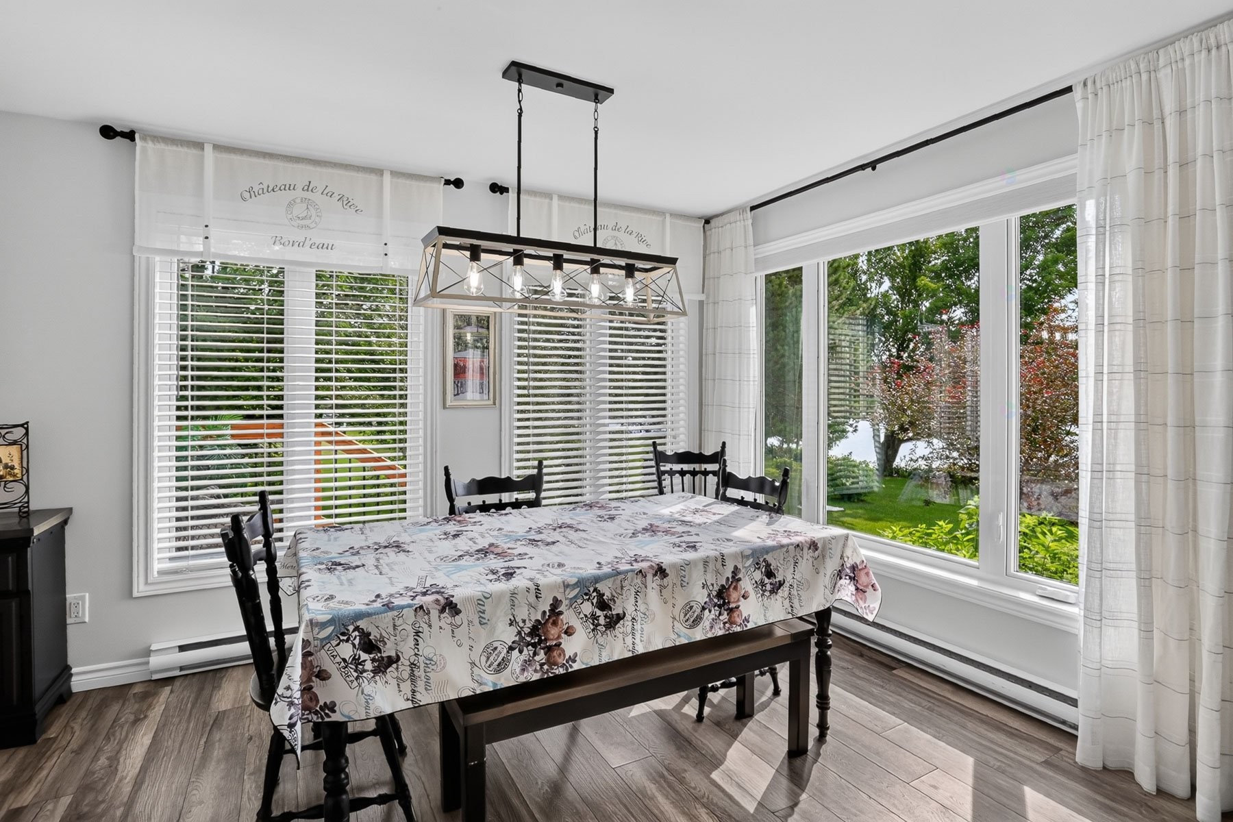 









470


11e Avenue

,
Saint-Tite,




QC
G0X3H0


