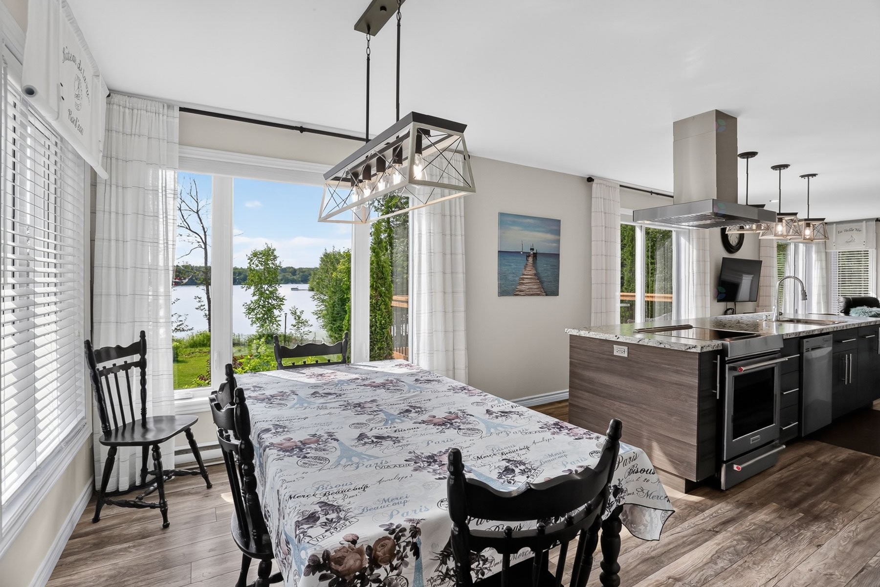 









470


11e Avenue

,
Saint-Tite,




QC
G0X3H0

