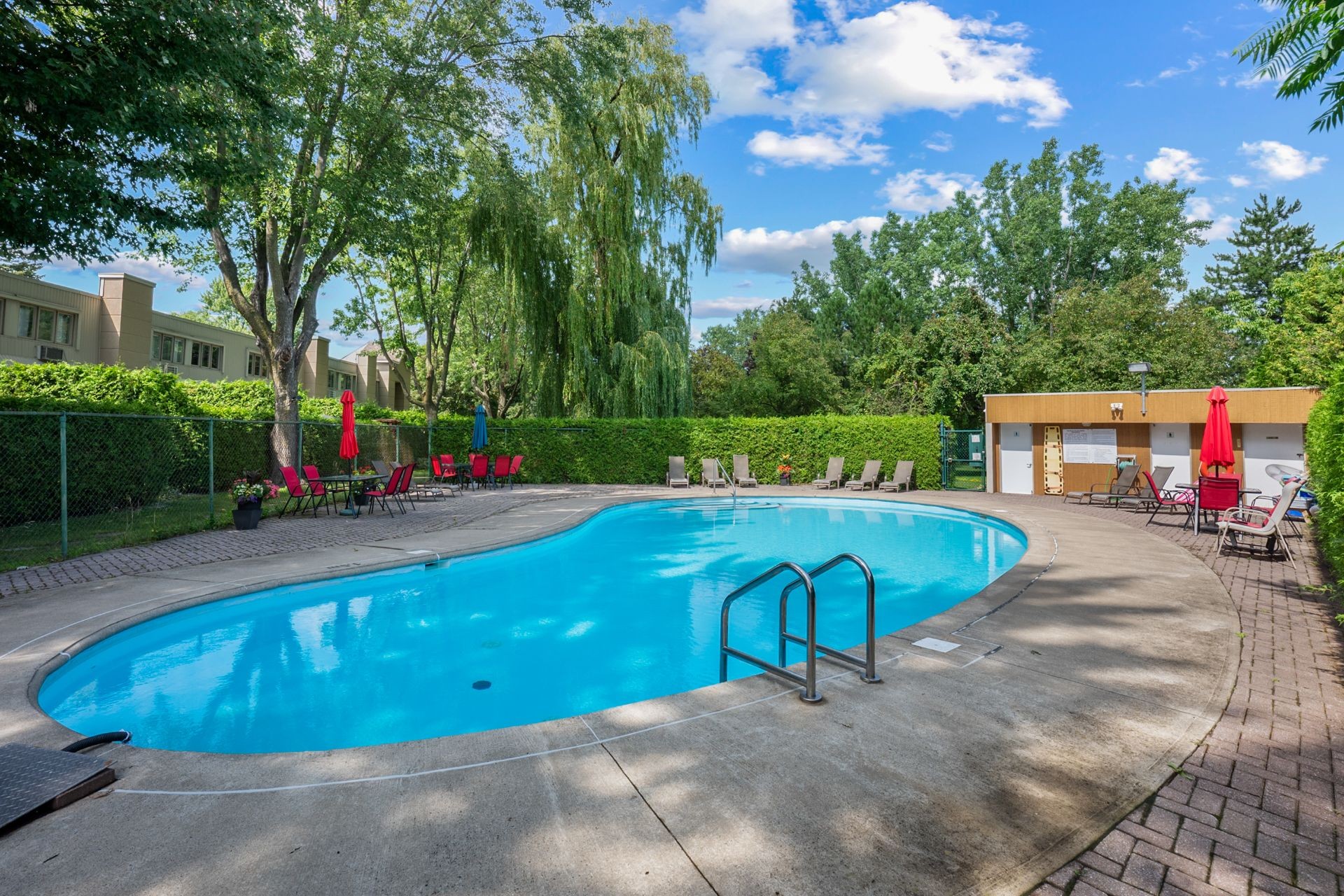 









1775


Rue Dunant

, 606,
Saint-Bruno-de-Montarville,




QC
J3V2Y3

