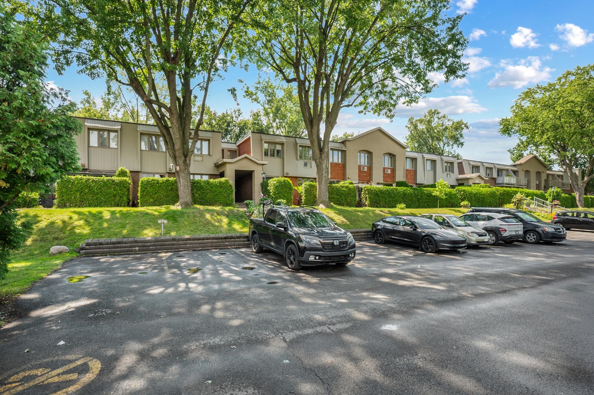 









1775


Rue Dunant

, 606,
Saint-Bruno-de-Montarville,




QC
J3V2Y3

