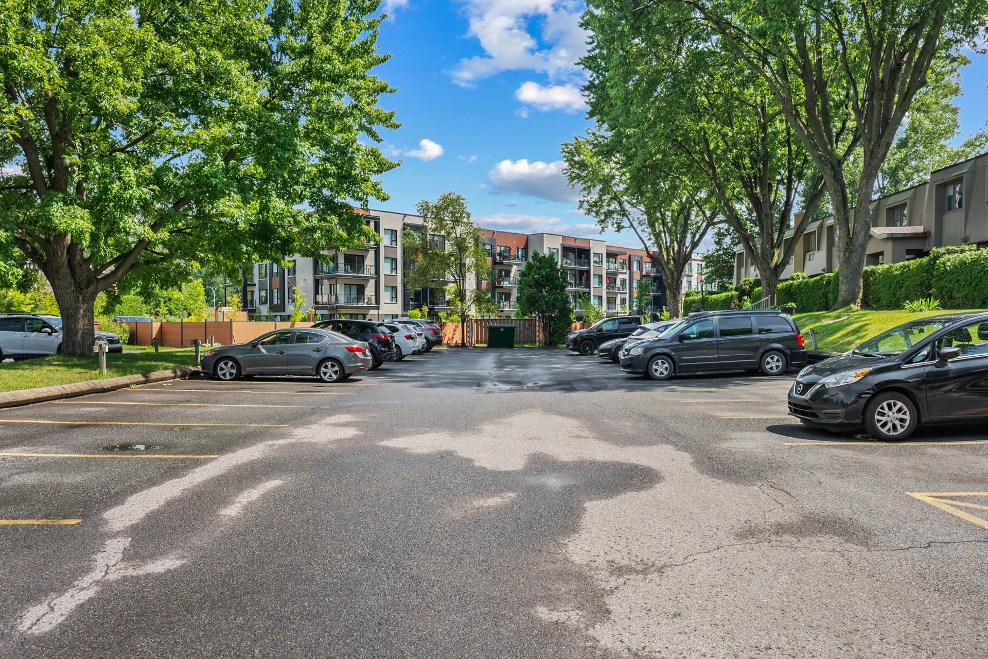 









1775


Rue Dunant

, 606,
Saint-Bruno-de-Montarville,




QC
J3V2Y3

