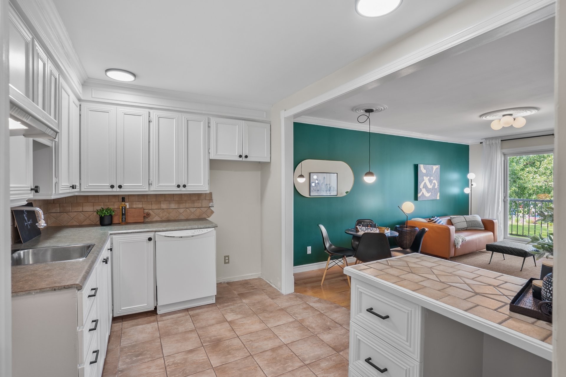 









1775


Rue Dunant

, 606,
Saint-Bruno-de-Montarville,




QC
J3V2Y3

