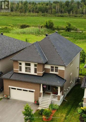 Backing on parkland - no rear neighbours