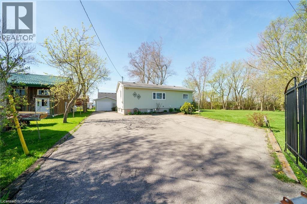 












2970 LAKESHORE Road

,
Dunnville,




Ontario
N1A2W8

