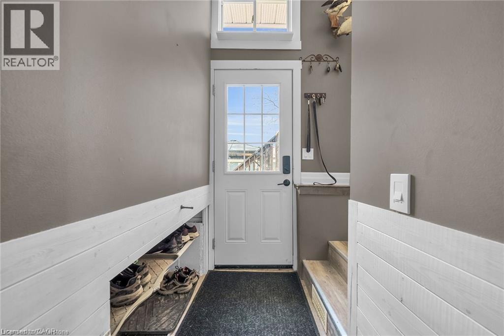 












2970 LAKESHORE Road

,
Dunnville,




Ontario
N1A2W8

