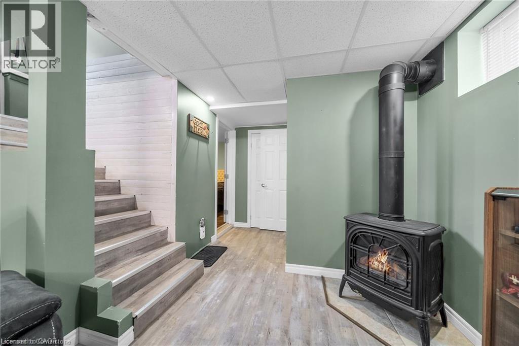 












2970 LAKESHORE Road

,
Dunnville,




Ontario
N1A2W8

