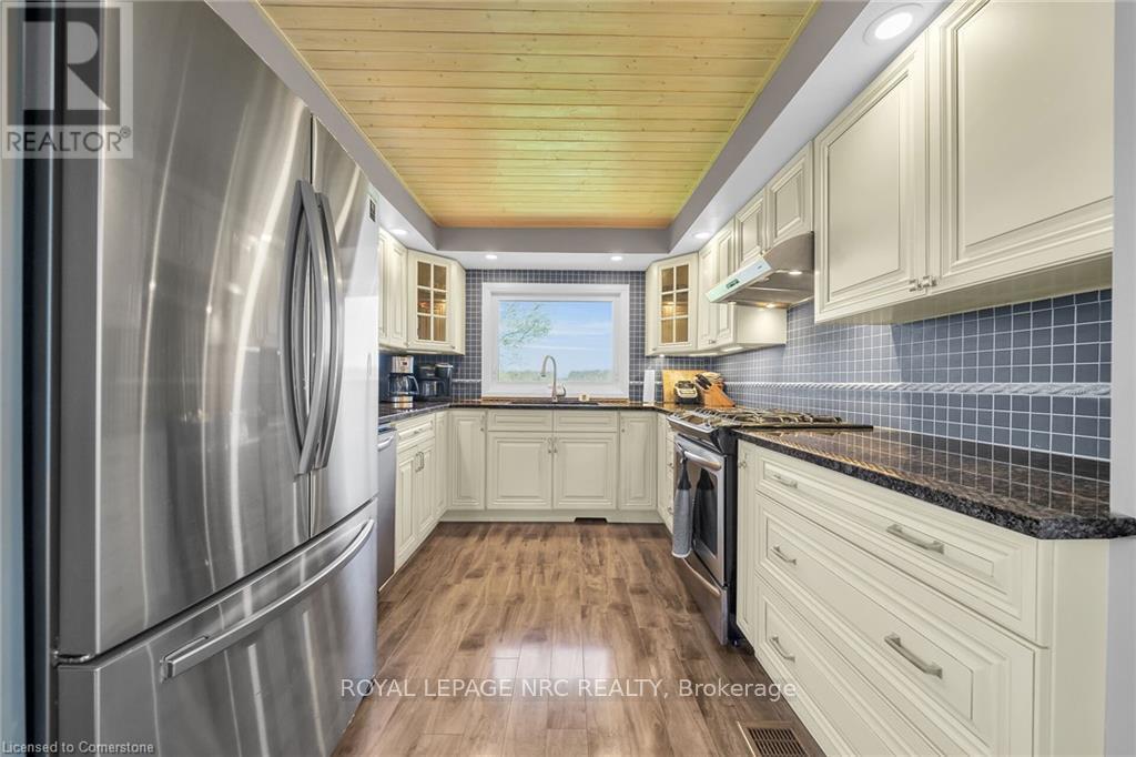 












2970 LAKESHORE ROAD

,
Haldimand,




Ontario
N1A2W8

