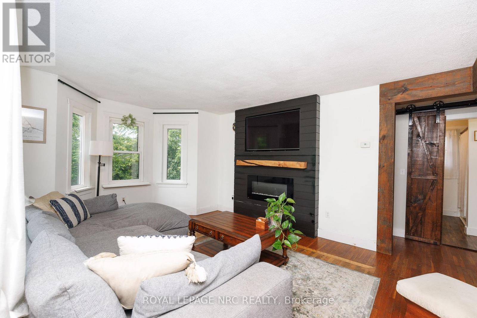 












42846 3 HIGHWAY

,
Wainfleet (Marshville/Winger),




Ontario
L0S1V0

