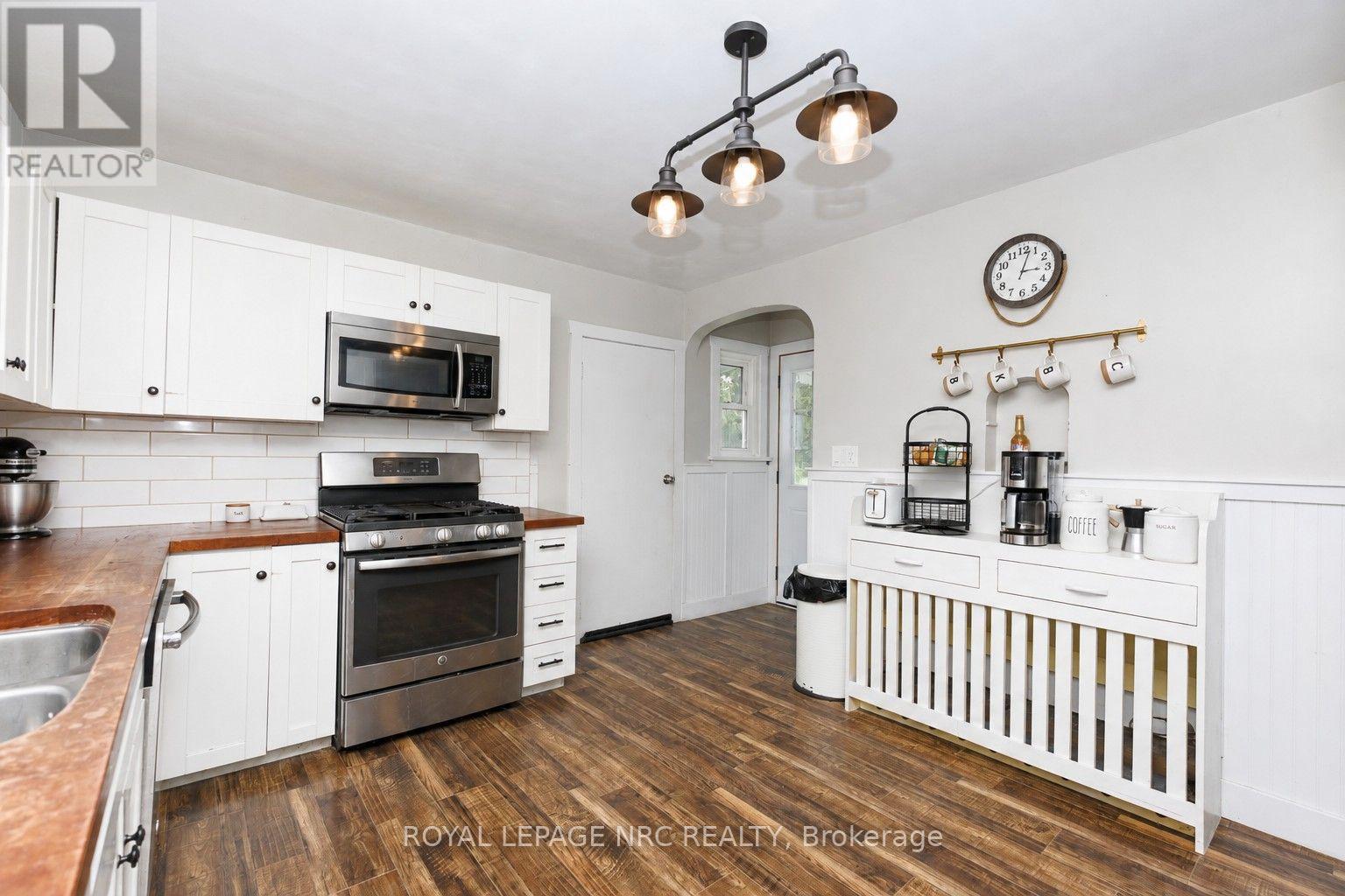 












42846 3 HIGHWAY

,
Wainfleet (Marshville/Winger),




Ontario
L0S1V0

