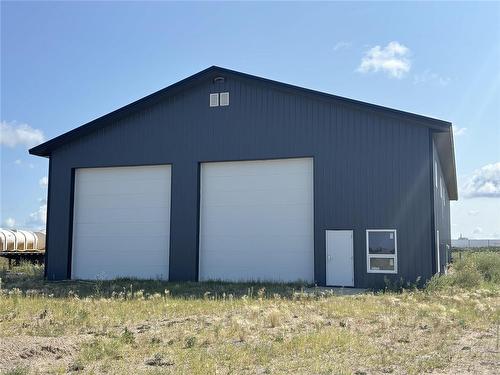 5500sf building w/16x18 overhead doors