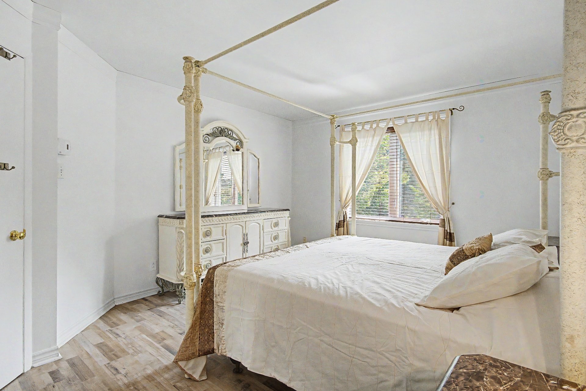 









1810


Rue De Chambly

, 3,
Saint-Bruno-de-Montarville,




QC
J3L6B4

