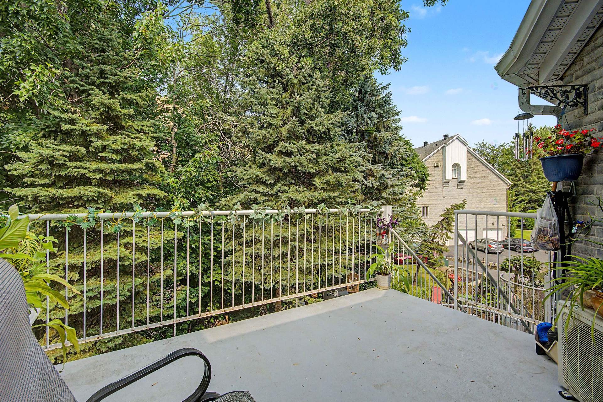 









1810


Rue De Chambly

, 3,
Saint-Bruno-de-Montarville,




QC
J3L6B4

