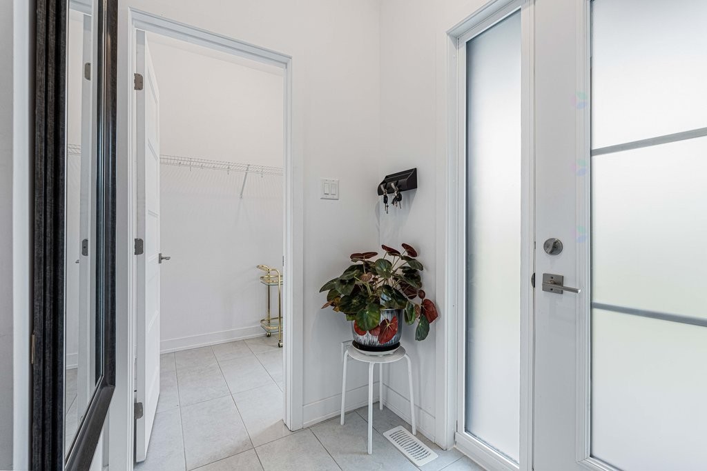 









380


Rue du Petit-Village

,
Gatineau (Masson-Angers),




QC
J8M1Z8

