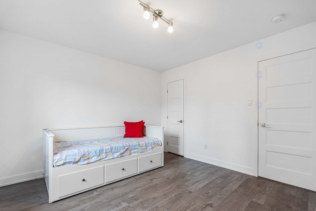 









380


Rue du Petit-Village

,
Gatineau (Masson-Angers),




QC
J8M1Z8

