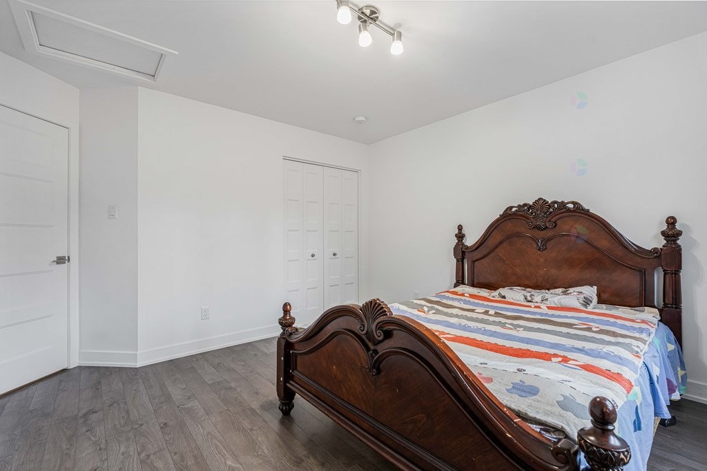 









380


Rue du Petit-Village

,
Gatineau (Masson-Angers),




QC
J8M1Z8

