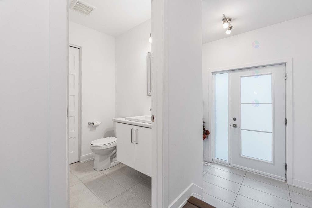 









380


Rue du Petit-Village

,
Gatineau (Masson-Angers),




QC
J8M1Z8

